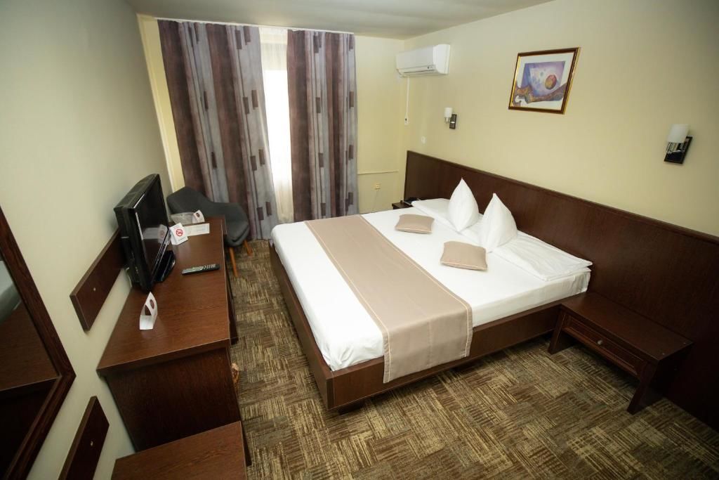 Отель Hotel Select Slobozia Слобозия-36